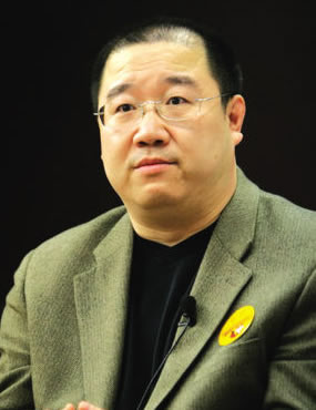 英达